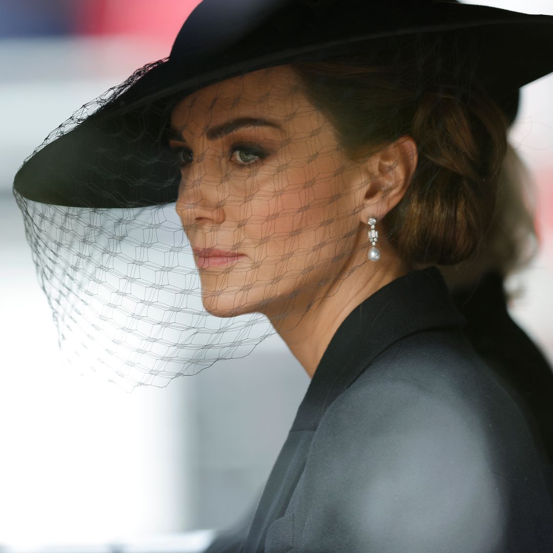 10 stylish black dresses you can wear to a funeral & the etiquette to follow in 2026